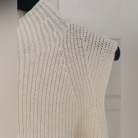 Lauren Ralph Lauren turtleneck sweater . - Picture 13 of 14